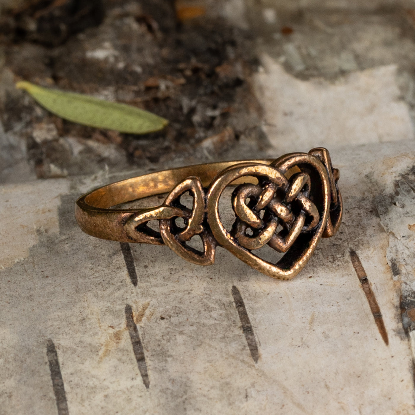 Hiarta Ring, Bronze