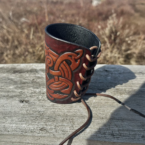 Premium Bracer, Knotwork