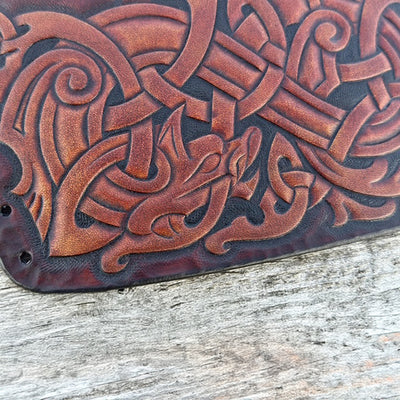 Premium Bracer, Knotwork
